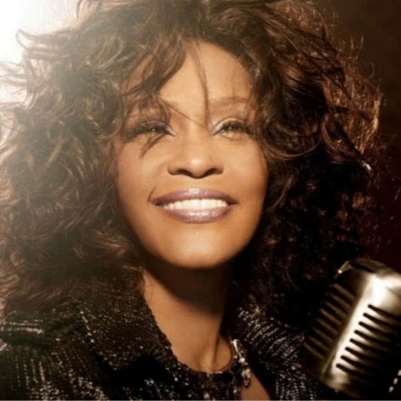 MAC Extra Dimension Skinfinish Highlighter JUST WHITNEY HOUSTON Powder New inBox - Picture 4 of 9